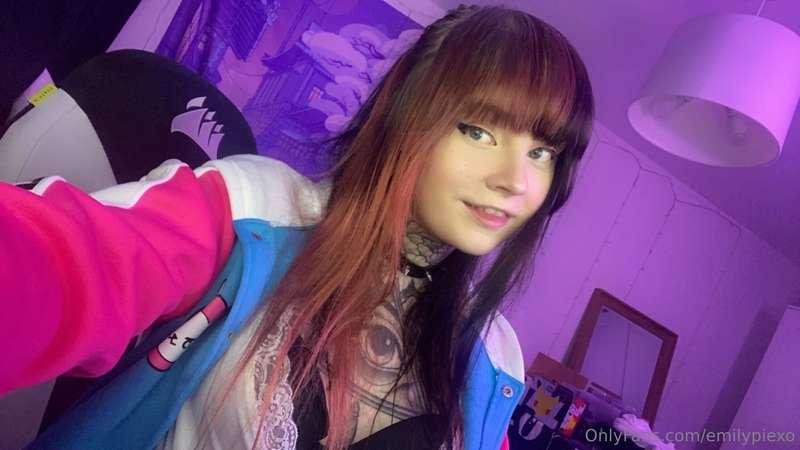 egirl tgirl gf