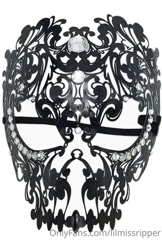 ***offered on my paid page ONLY!***

Hey sniffers! 💚 I decid..