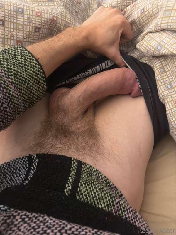 Morning wood for you to take care of 🍆