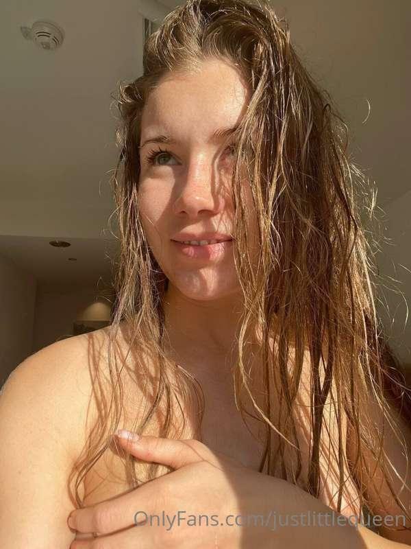 Nothing is better after sex than a hot shower💦☺😋
