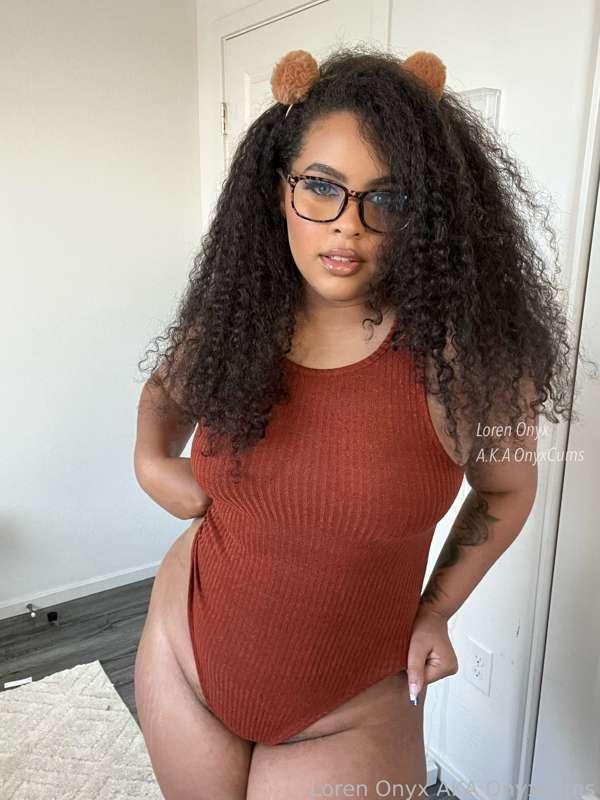 onyxcums image #0