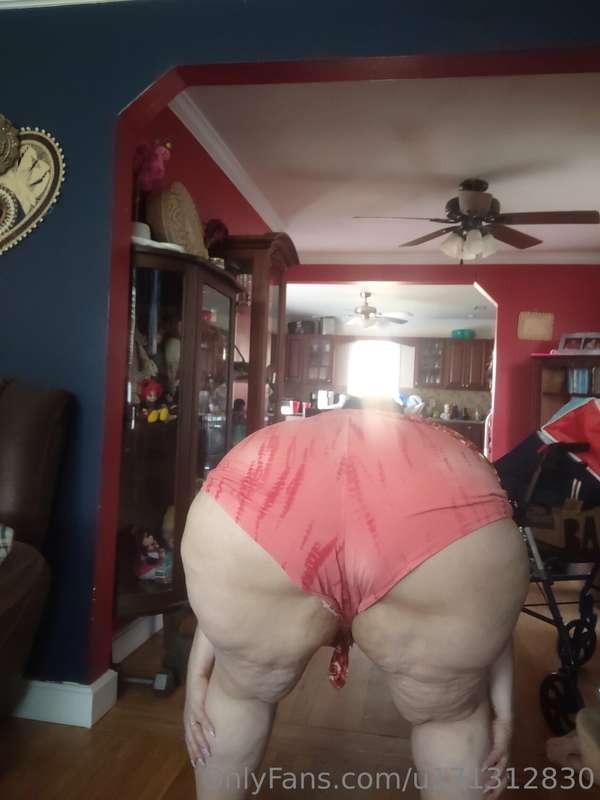 How does my ass look in my shorts 🩳