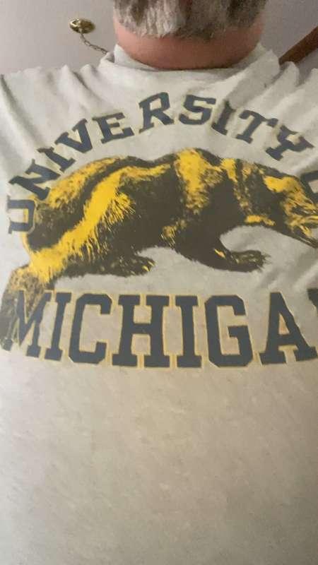 FatDad College Shirt Squeeze