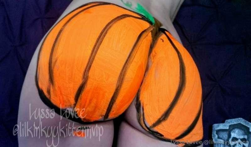Took a trip down to the pumpkin patch 🎃