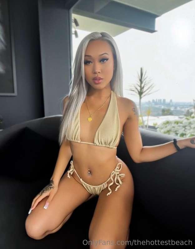 🚨 NEW ASIAN ! 🚨@coconutcreamxxx is a Petite blonde Asian 🩷 F..