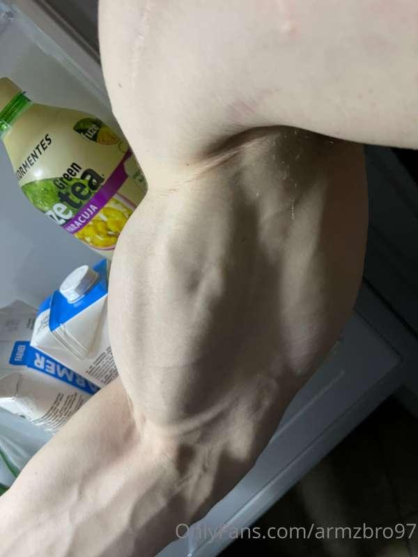 armzbro97 image #0