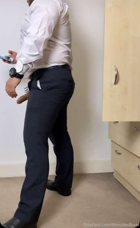 thesuitedboss image #4