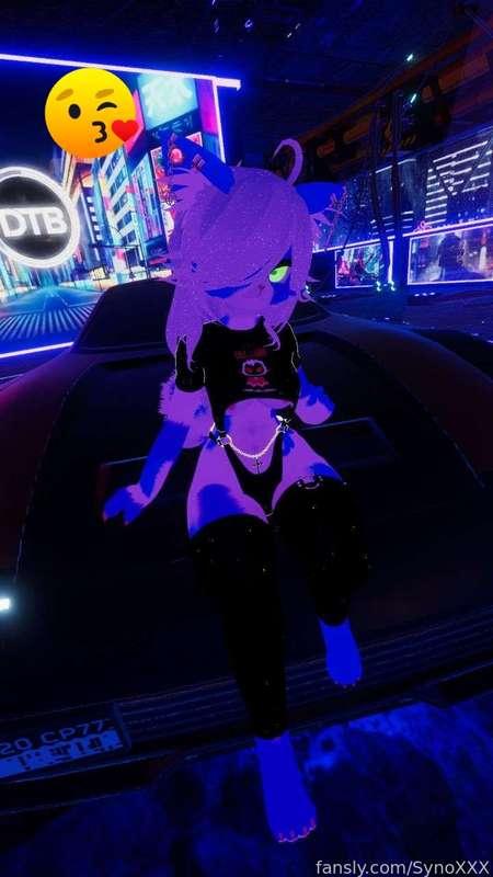 Come play with me while I play palworld! Right now!! I'm streaming! 