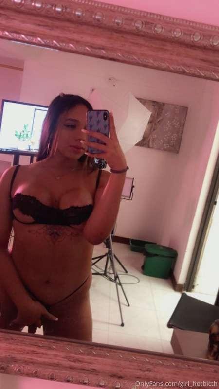 is the mirror clean?