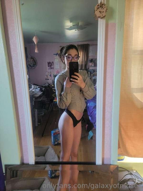 peekaboo, here are my boobs 😋