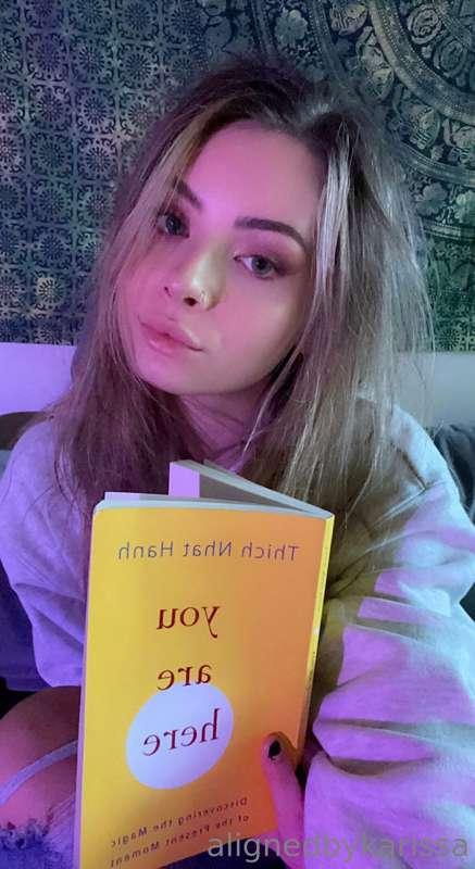 Guess what i’m reading 📖
This book is called “you are here” ..