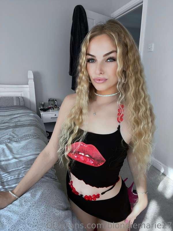 blondiemarieex image #20