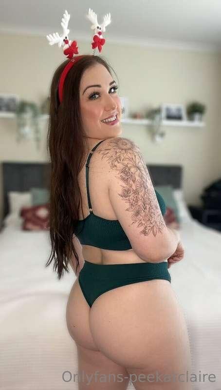Happy Christmas Eve my lovelies. I have some fun Christmas p..