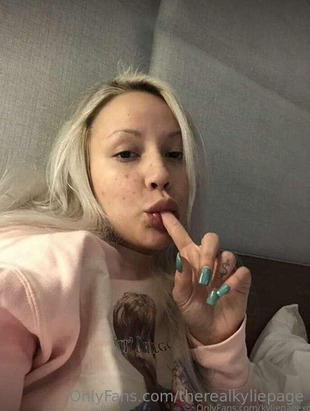How do you want me to suck your lollipop?? 👅😋