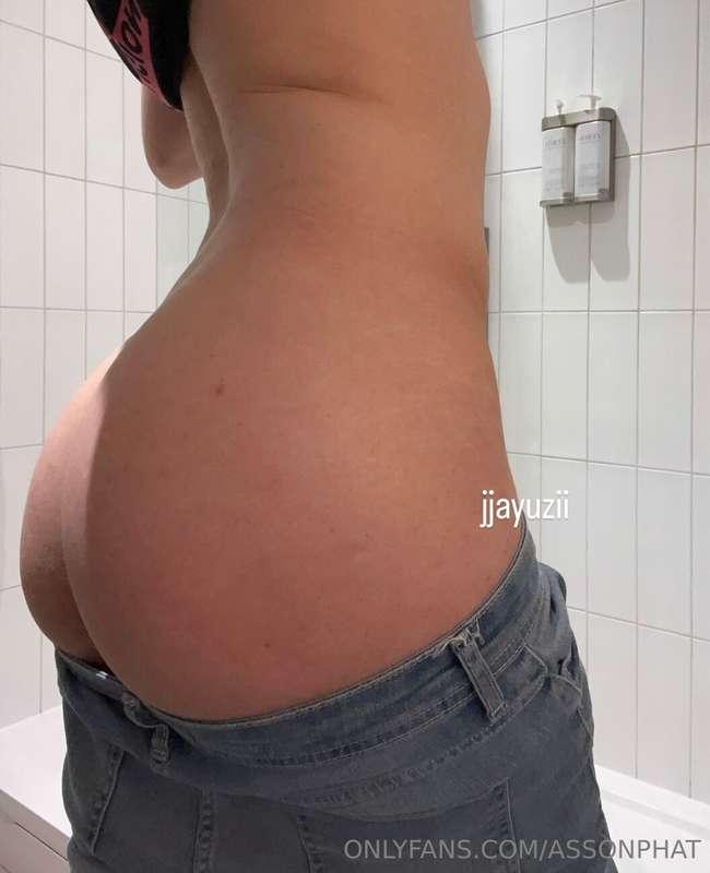Forgot my underwear 💋