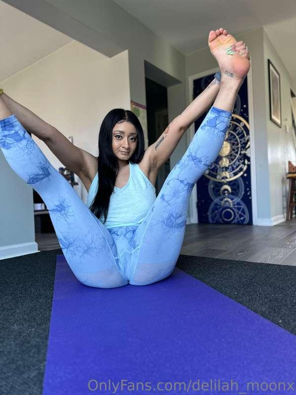Turn me on and I'll give something in return 😉 DM me 💋