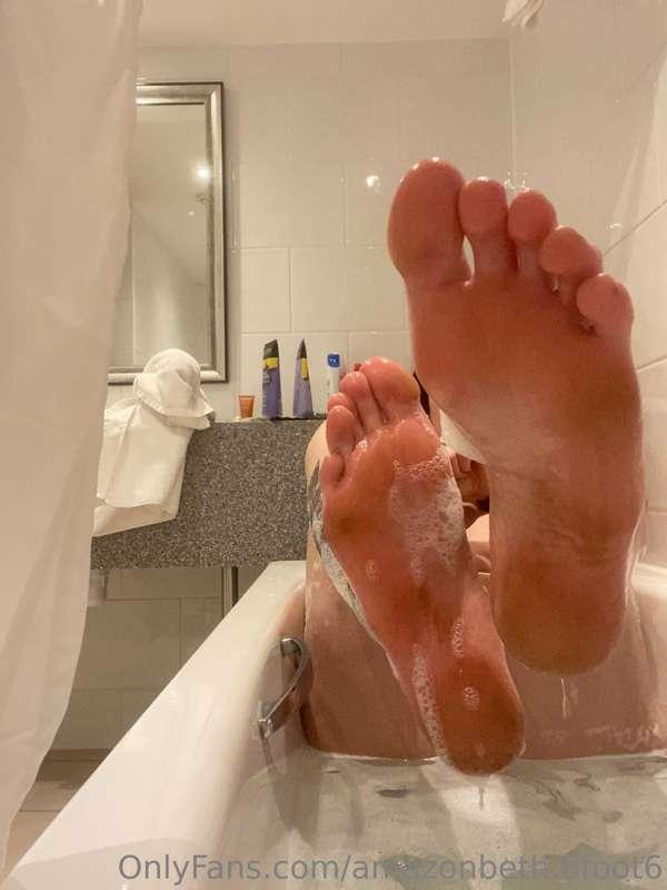 amazonbeth.6foot6 image #1