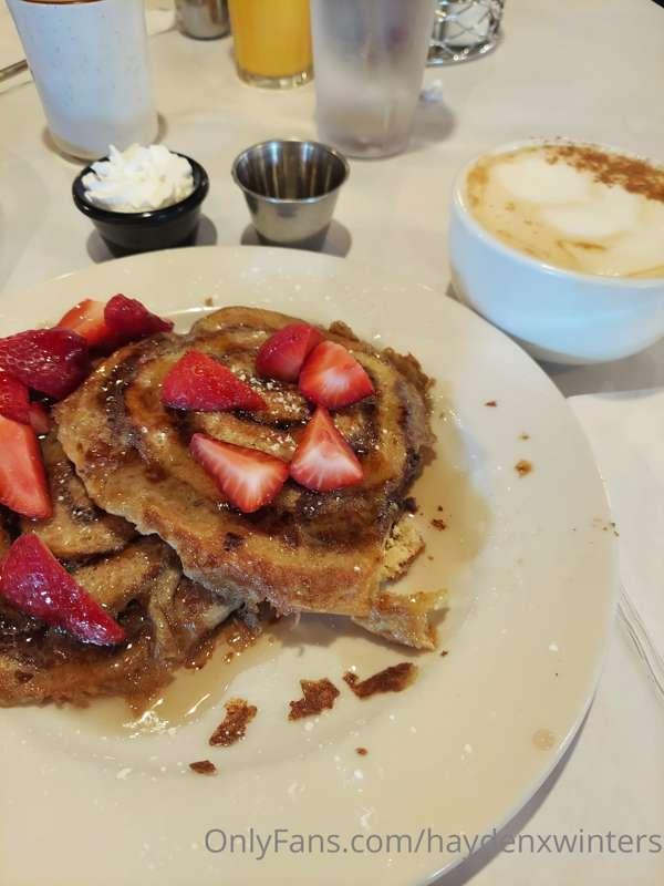Breakfast and Boobies 😋