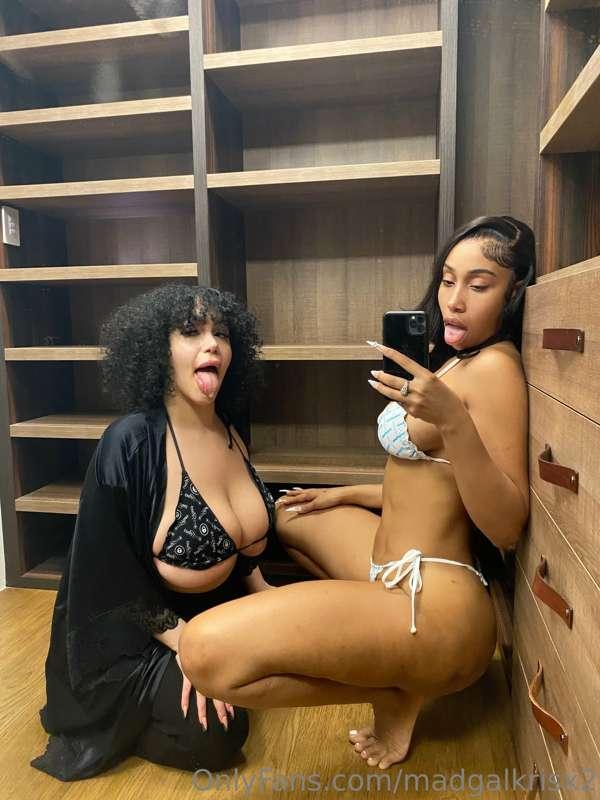 i'm in a ***PUSSY EATING*** mood 🐱💦