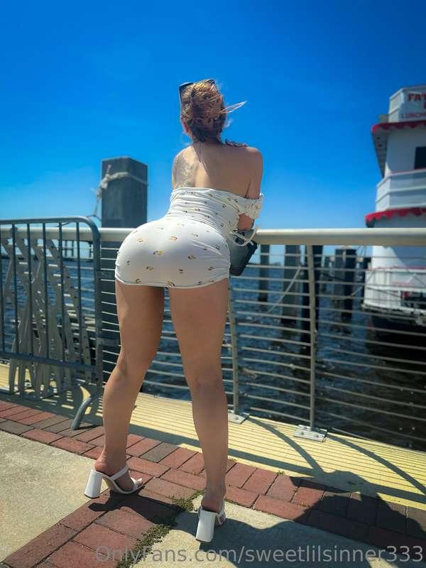 This lil shoot was so much fun 🔥😋 I was ready to get railed ..