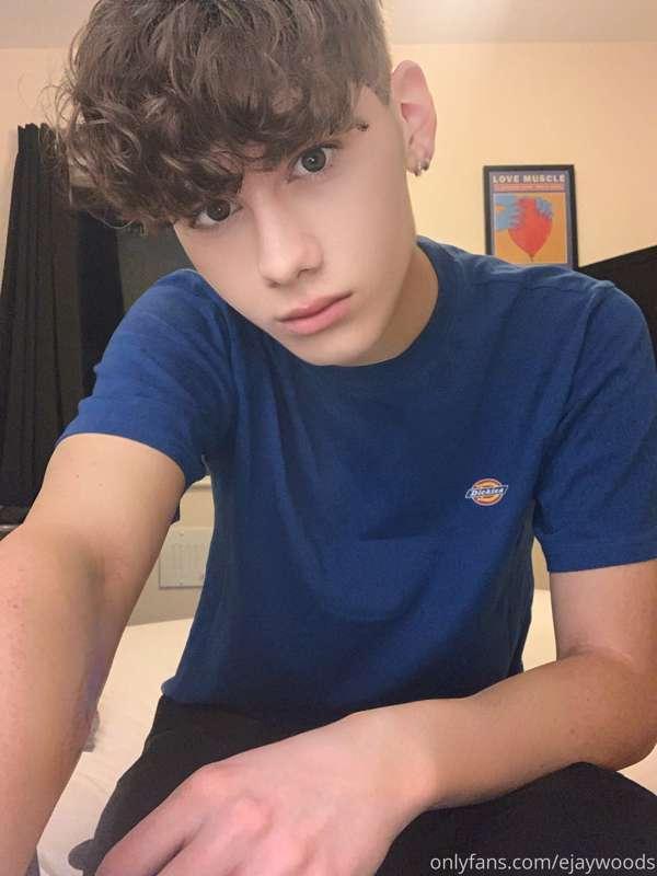 hello there! 😇 have a lovely day 😊