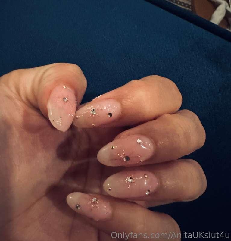 New nails - felt nice to be pampered after a while! Love thi..