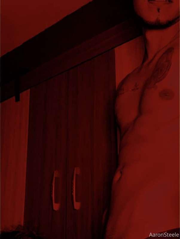 Do you want the full pic?😏