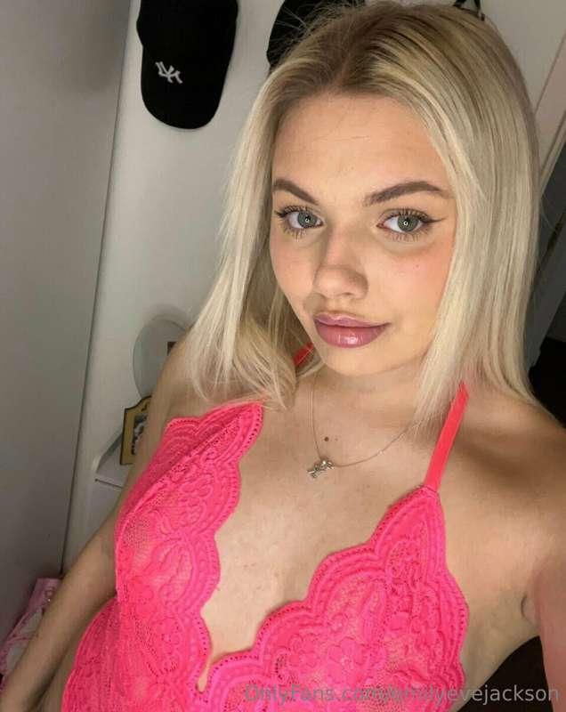 Look me in my eyes while we fuck?