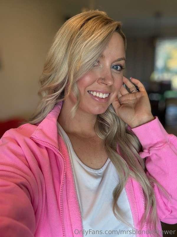 The pink Barbie vibes continues in the DMs later, don’t miss..