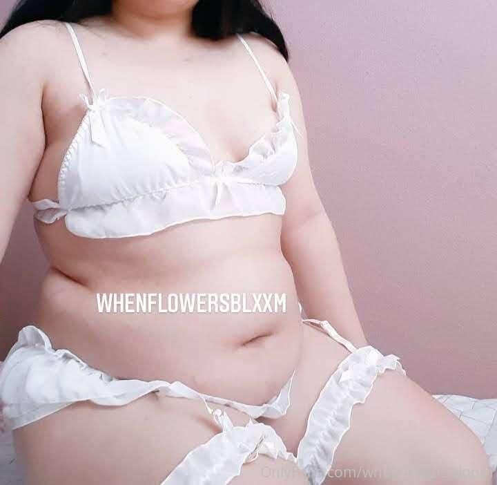 Want to rip this pretty little piece away? DM for custom con..