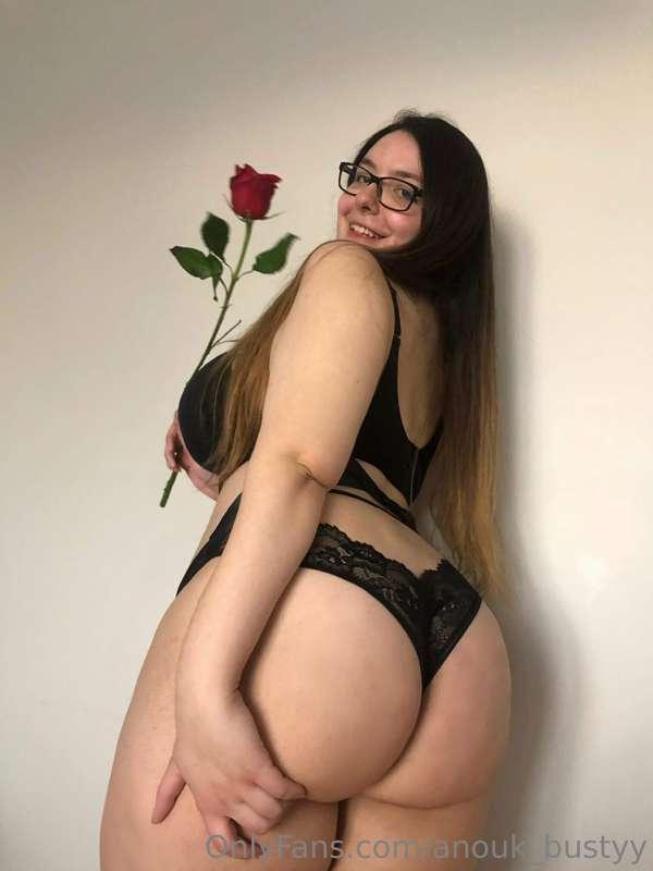 Would you offer me flowers? 🌹