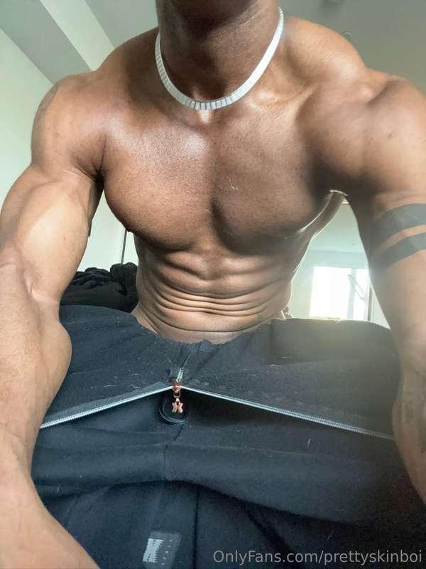 I'm just here in bed, all cozy and naked 😈🤭, freshly woke up..