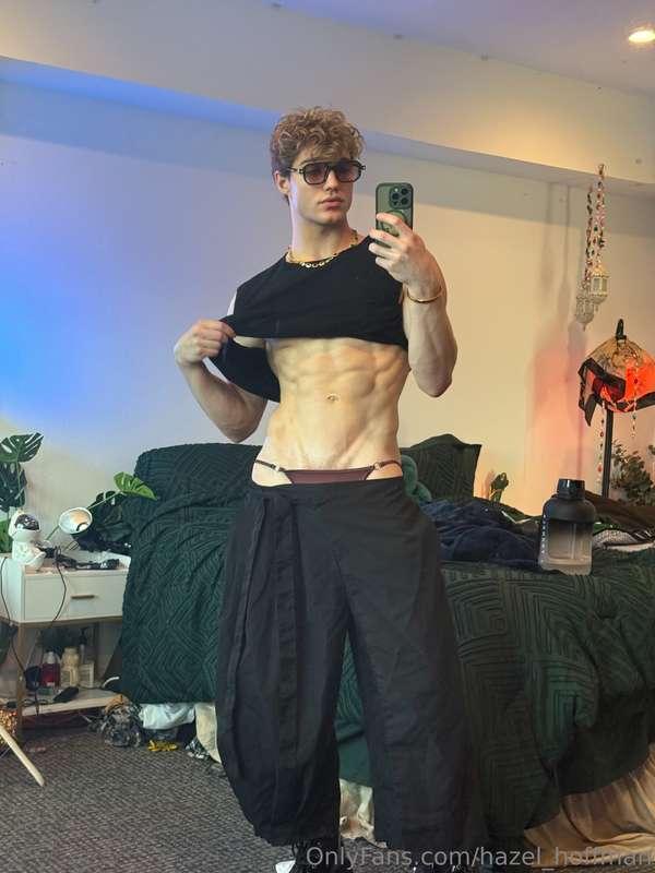 Fit check but make it sluttier 😛