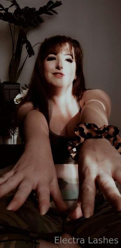 😈10 to 15 FREE VIDEOS each month (4 to 10mins each) 
😈 4 Ful..