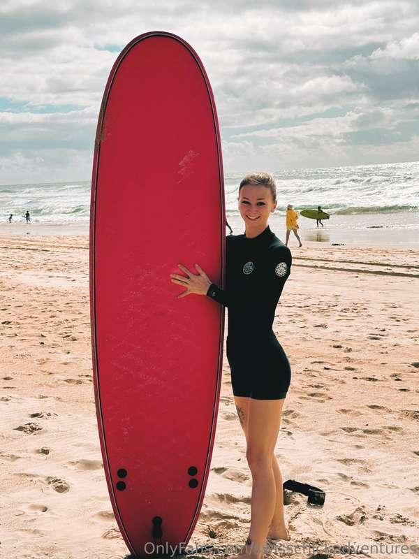 Surf in the morning 🏄🏼‍♀️🌊