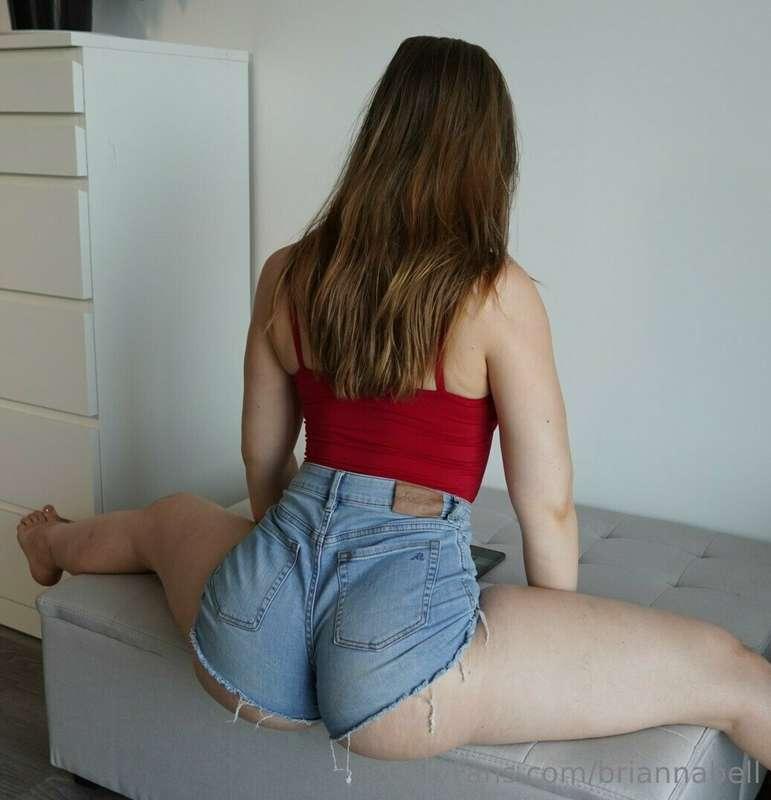 Lifeguard on booty. Whistle if you need my attention! ⛑️