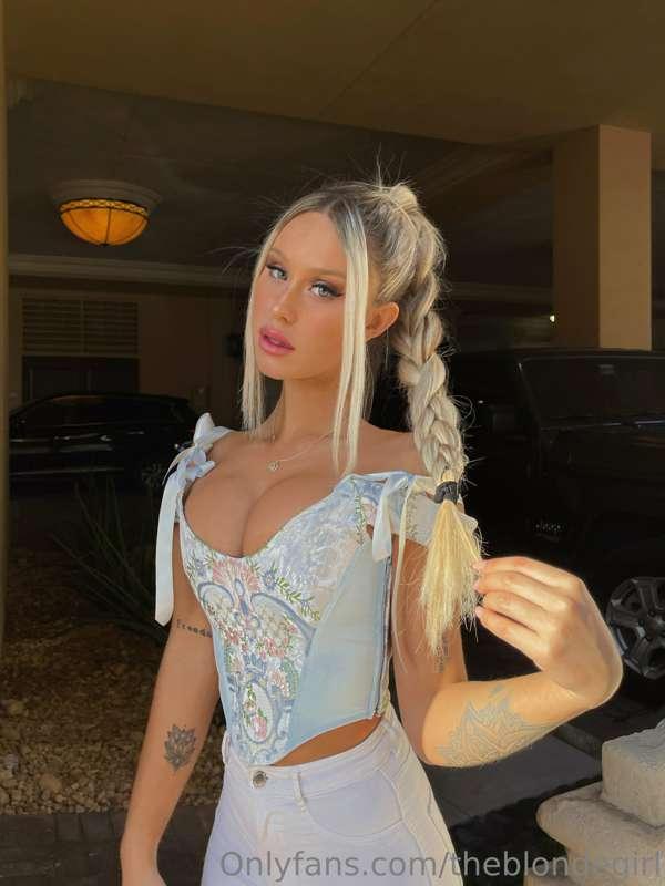 You like my ponytails daddy? 😋