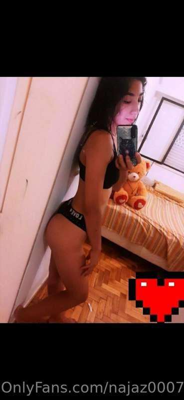 Hi I am  @magaliiii23 
subscribe you for free We played for ..