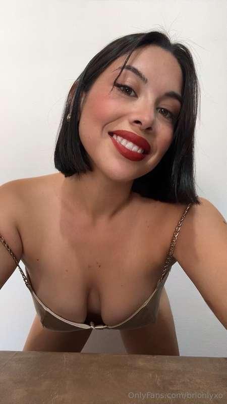 They're sooo close to popping out 💋🙈