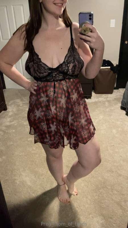 Cute little outfit..want to see me in it more? You know wher..