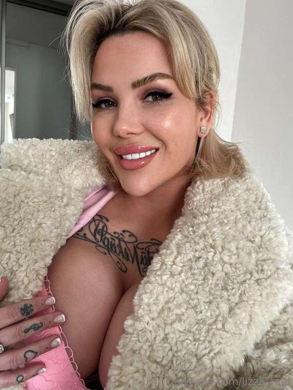 I you want to devour me you have try extra hard💸💸