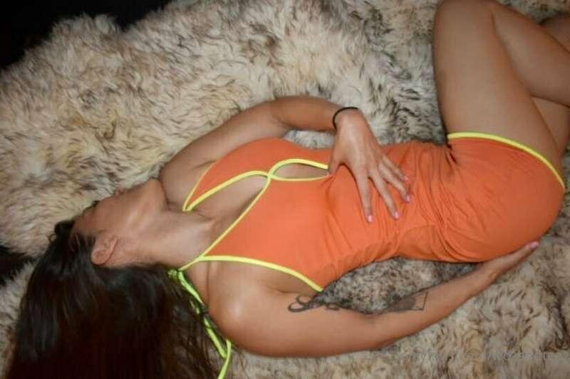 Will you cover me in cum too? 💦 @wozandtee