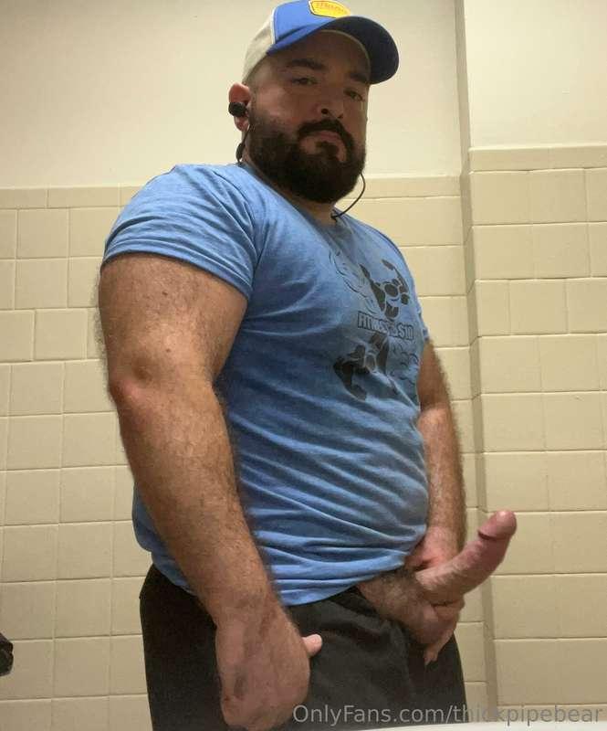 Think I need to blow a load before I lift, can’t focus.