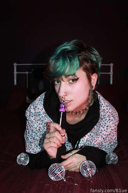 b1ue image #21