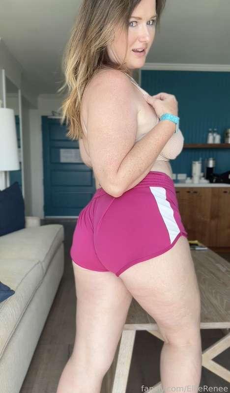 ellierenee image #3