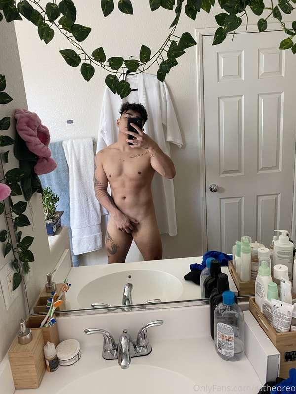 Here’s a pre shower pic.