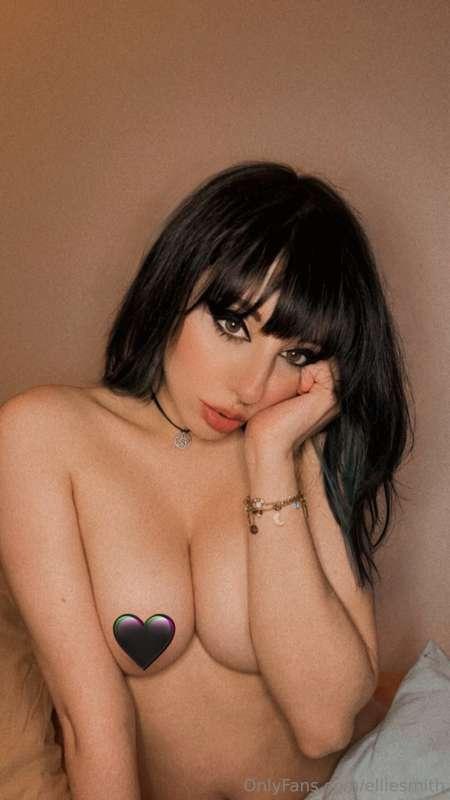 Primo post del nuovo anno! 
Sempre più svestita e spicy per ..