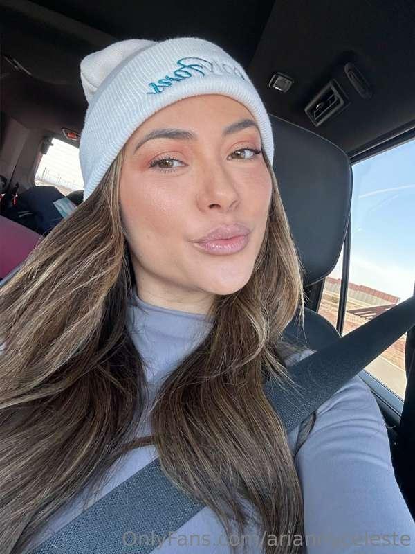 Snow day ! In my @onlyfans beanie ❄️