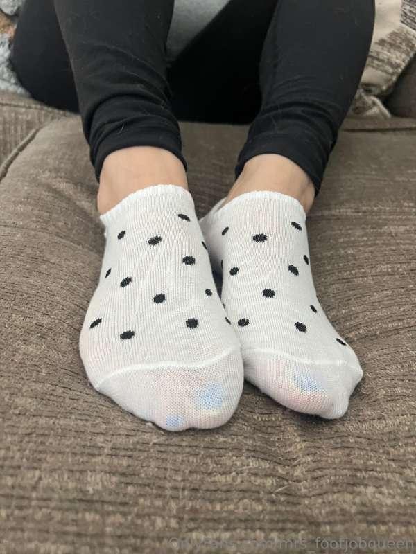 mrs_footjobqueen image #6