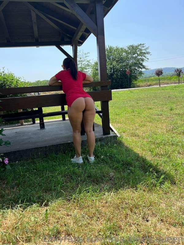 mia.alexis.queen image #3